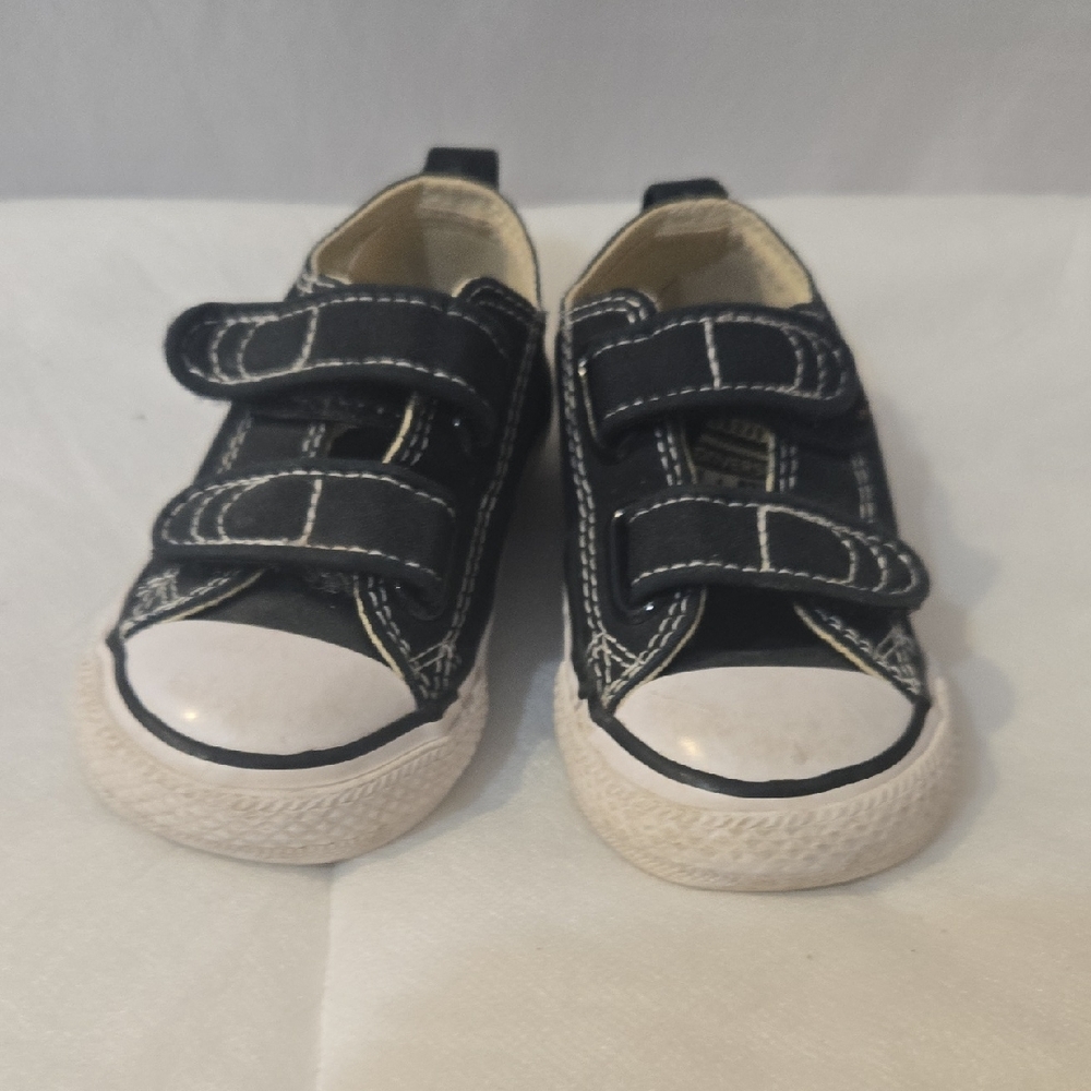 Converse Black Kids Velcro Sneakers Size 6